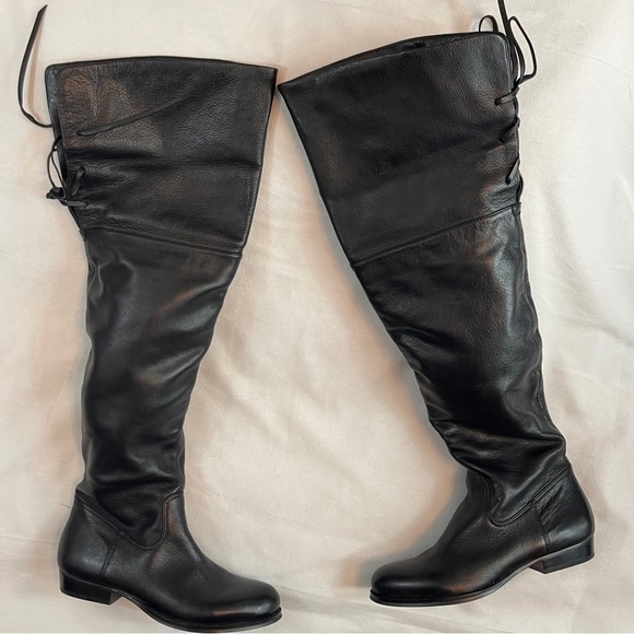 B. makowsky  Women’s Black Leather Over the knees Boots Size: 6 - Picture 3 of 15